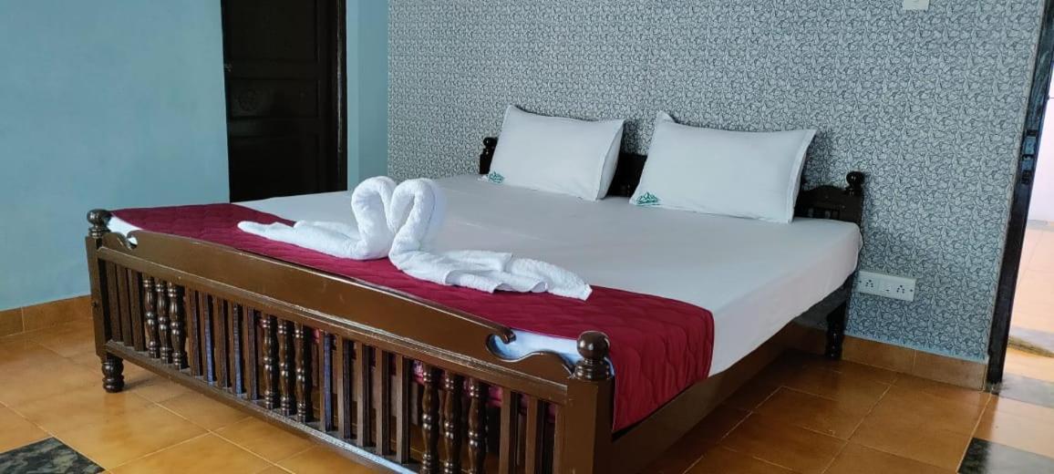 Bob Lesiure Hotel Ооти Екстериор снимка