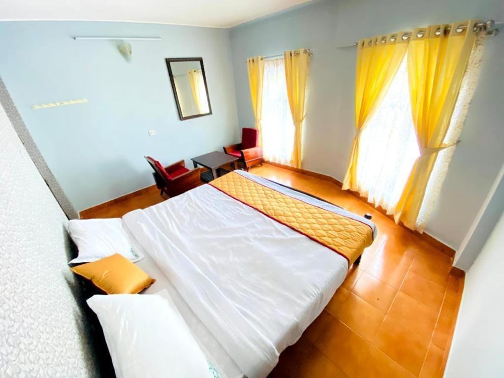 Bob Lesiure Hotel Ооти Екстериор снимка
