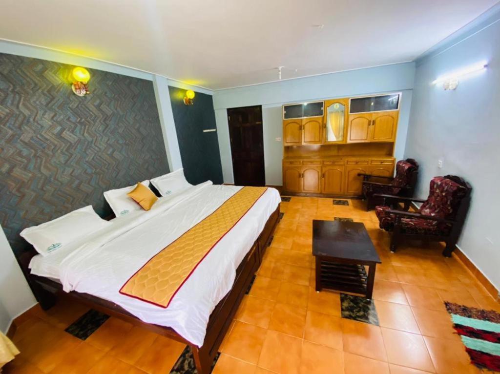 Bob Lesiure Hotel Ооти Екстериор снимка