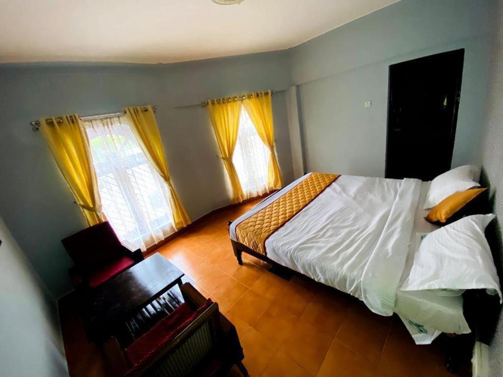 Bob Lesiure Hotel Ооти Екстериор снимка