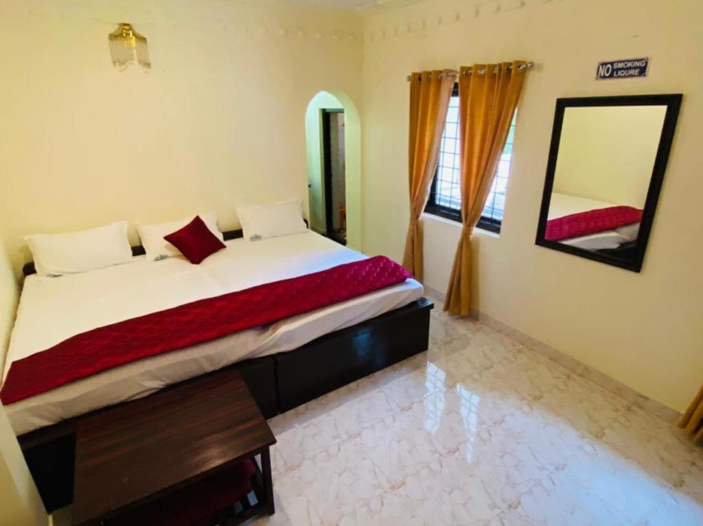 Bob Lesiure Hotel Ооти Екстериор снимка