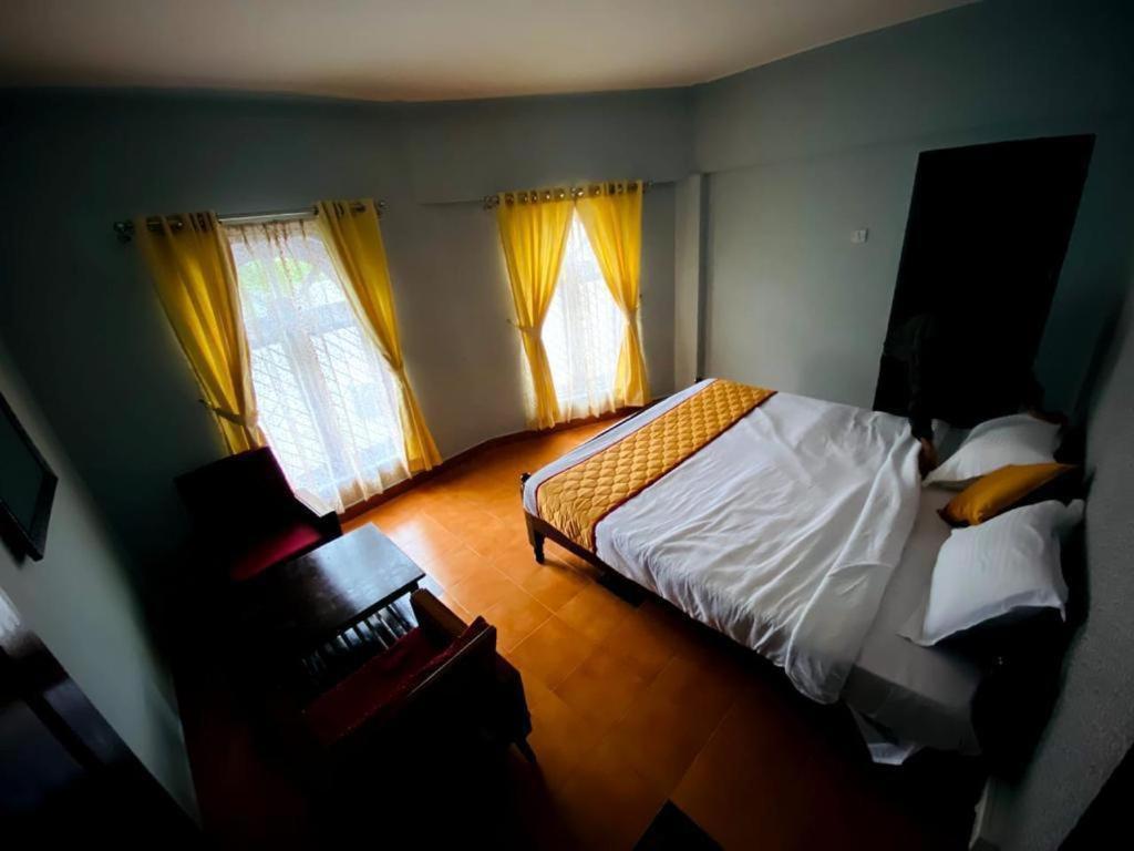 Bob Lesiure Hotel Ооти Екстериор снимка