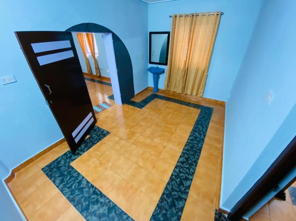 Bob Lesiure Hotel Ооти Екстериор снимка